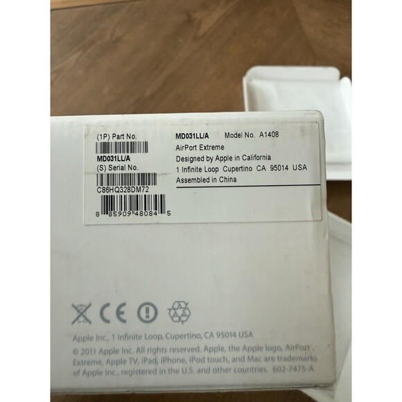 Apple Router (MD031LLA) Airport Extreme With Box - Picture 7 of 7